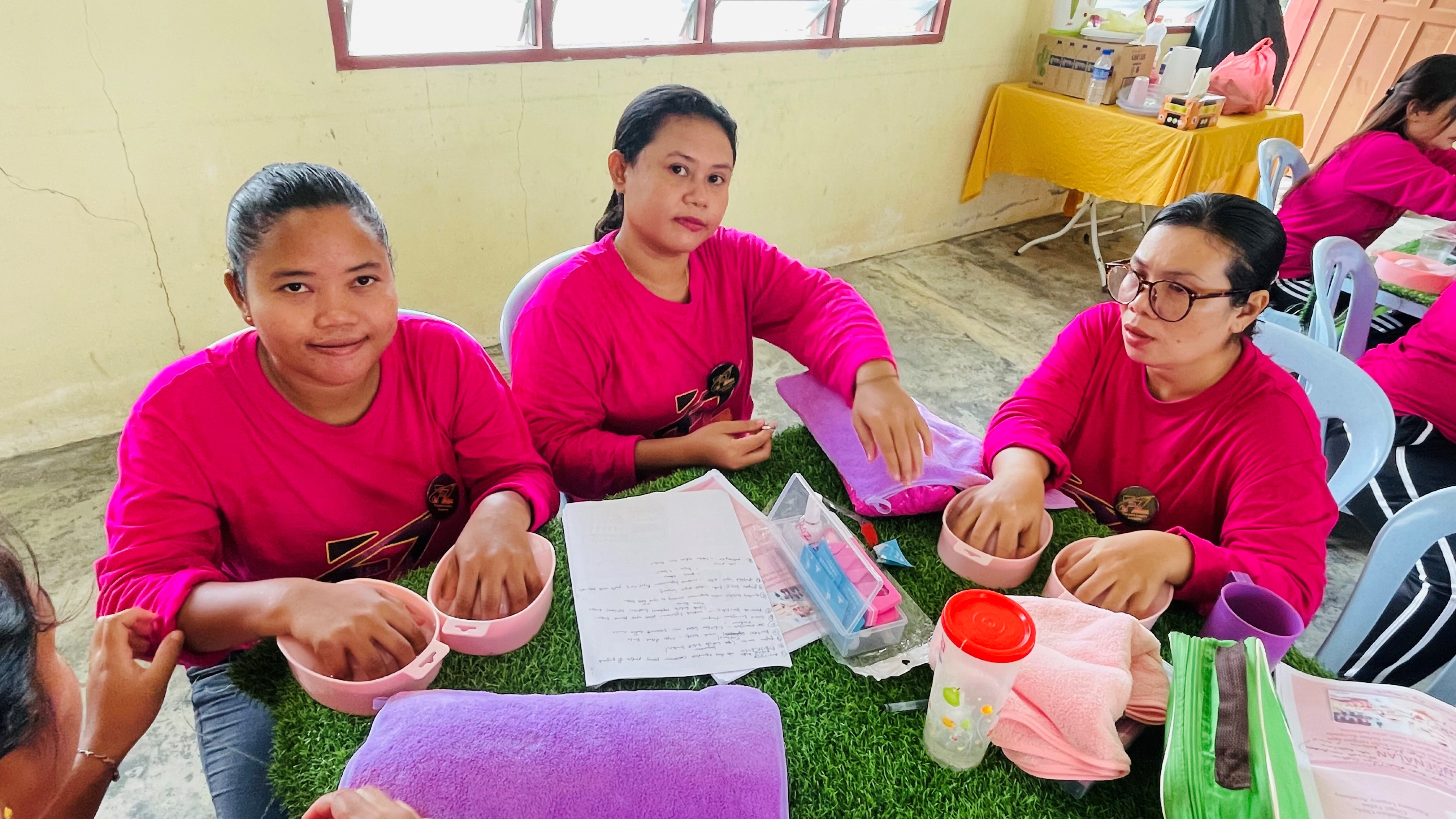 Manicure & Pedicure 4